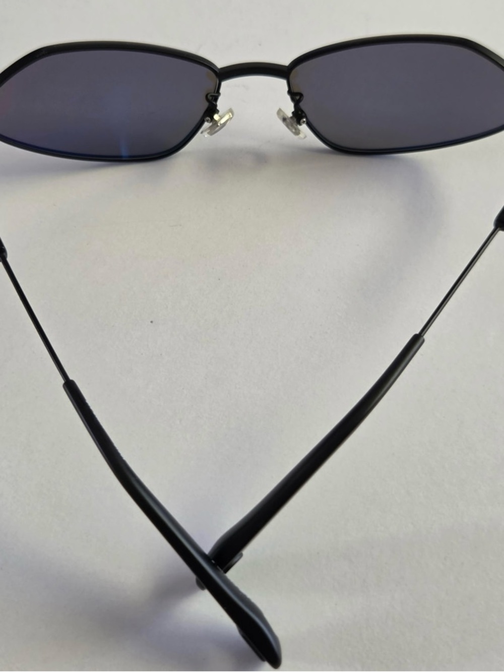Jacquemus Black Frame Blue Lens Slim Oval Sunglasses 
Unisex - Picture 11 of 13